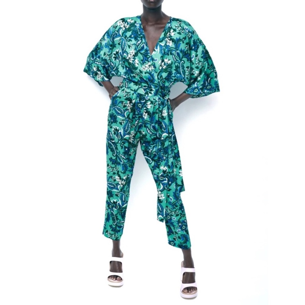 Zara Jumpsuit Satin Effect Floral Paisley V-Neck Belted Cropped Women’s Size XS